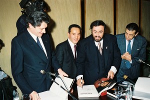 Aniello Lauro con Pavarotti
